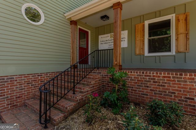 4158 Valley Drive SW, Lilburn, GA 30047
