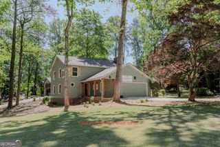 4158 Valley Drive SW, Lilburn, GA 30047