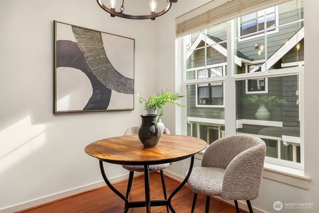 1848 NE Kenyon Court, Issaquah, WA 98029