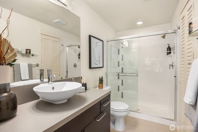 1848 NE Kenyon Court, Issaquah, WA 98029