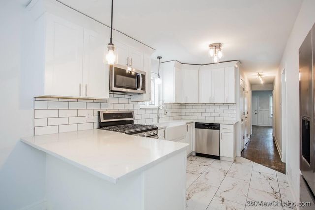 1037 W 103rd Street, Chicago, IL 60643