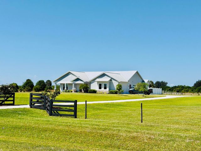 6612 SE 26th Trail, Okeechobee, FL 34974