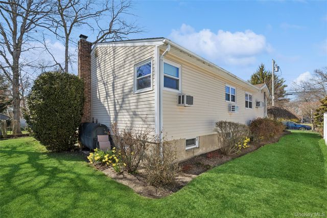 180 Boston Avenue, Massapequa, NY 11758