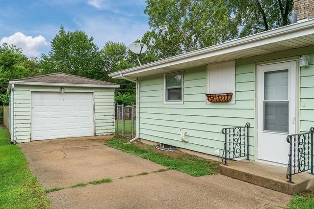 2411 Barton Boulevard, Rockford, IL 61103