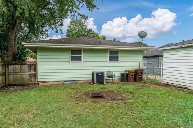 2411 Barton Boulevard, Rockford, IL 61103