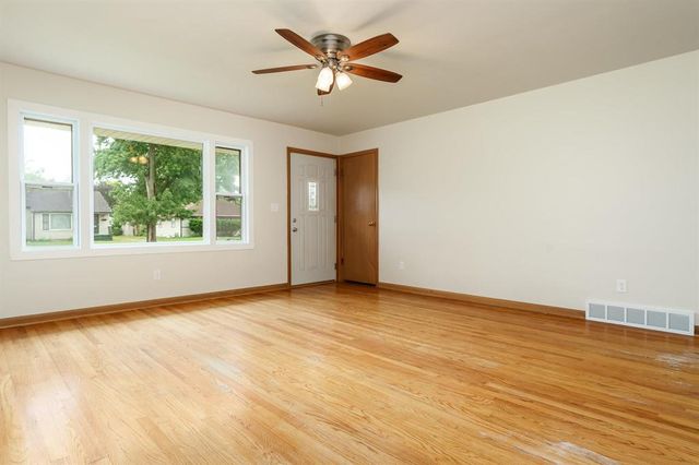 2411 Barton Boulevard, Rockford, IL 61103