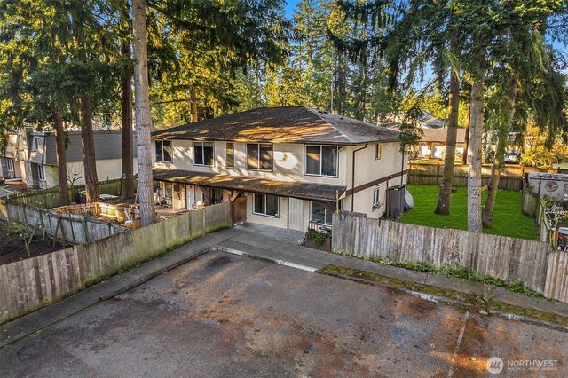 18332 Hurst Road, Lynnwood, WA 98037