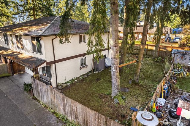 18332 Hurst Road, Lynnwood, WA 98037
