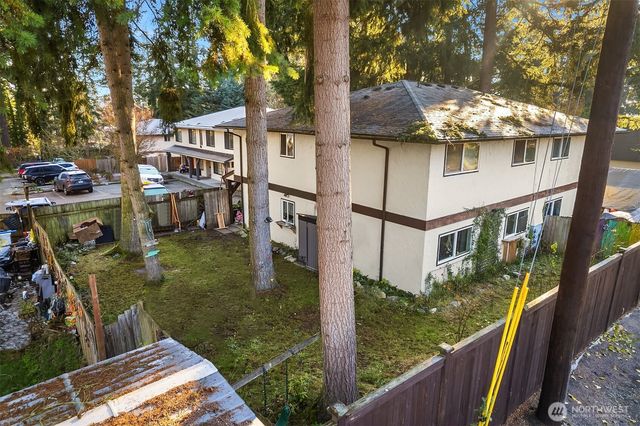 18332 Hurst Road, Lynnwood, WA 98037