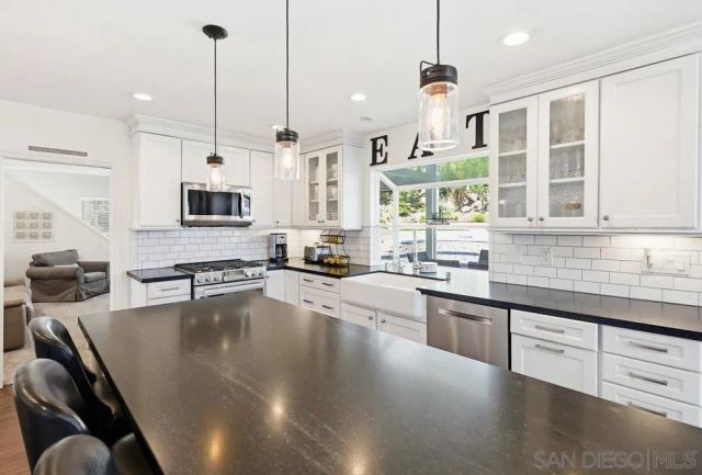 4211 Cartulina Rd, San Diego, CA 92124