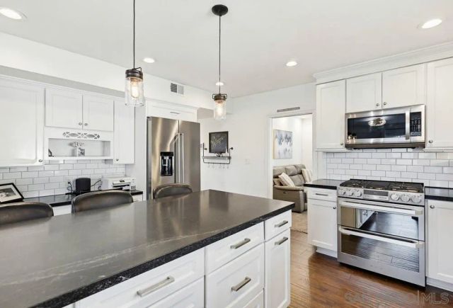 4211 Cartulina Rd, San Diego, CA 92124