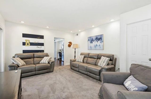 4211 Cartulina Rd, San Diego, CA 92124