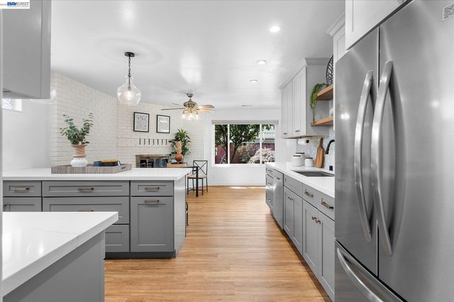 831 Casanova Dr, San Leandro, CA 94578