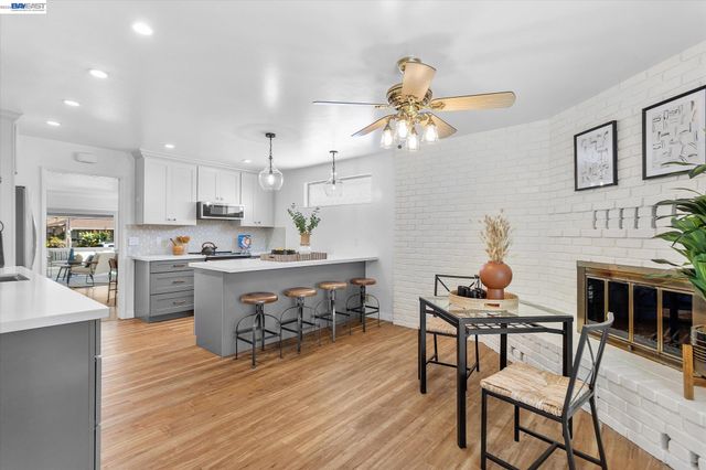 831 Casanova Dr, San Leandro, CA 94578