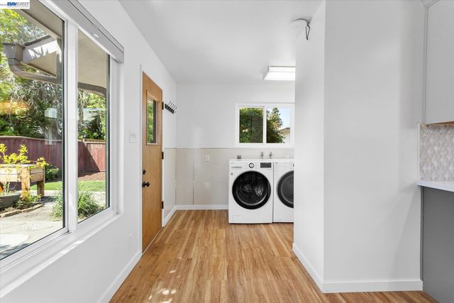 831 Casanova Dr, San Leandro, CA 94578