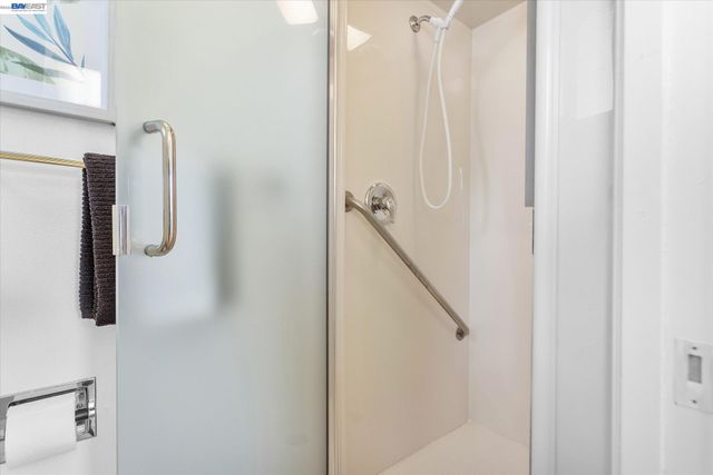 831 Casanova Dr, San Leandro, CA 94578