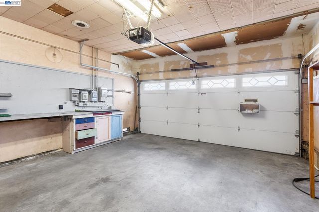 831 Casanova Dr, San Leandro, CA 94578