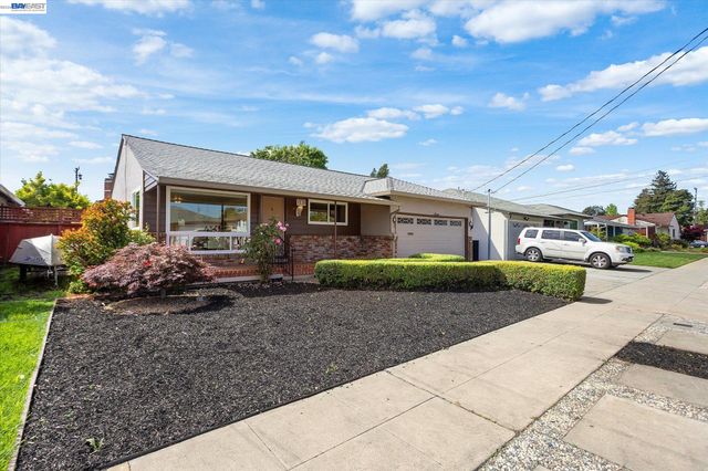 831 Casanova Dr, San Leandro, CA 94578