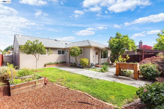 831 Casanova Dr, San Leandro, CA 94578