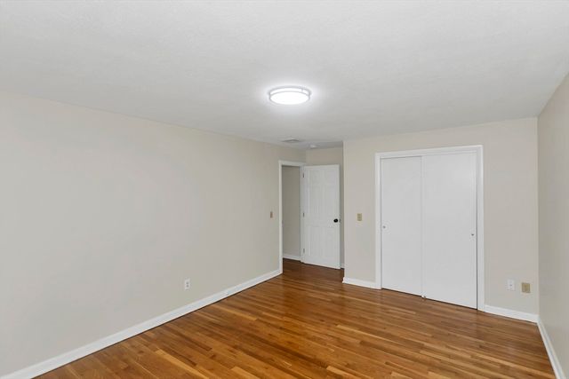 89 Garvey Dr, Springfield, MA 01109