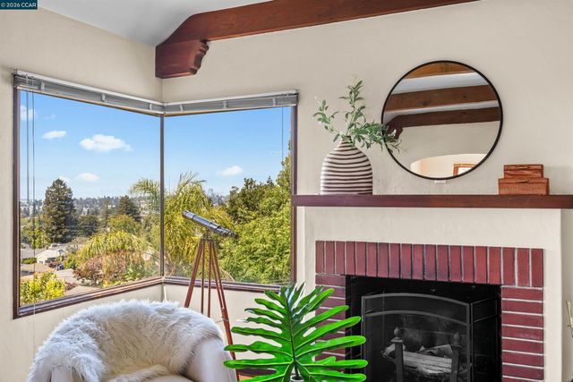 3735 Virden Ave, Oakland, CA 94619