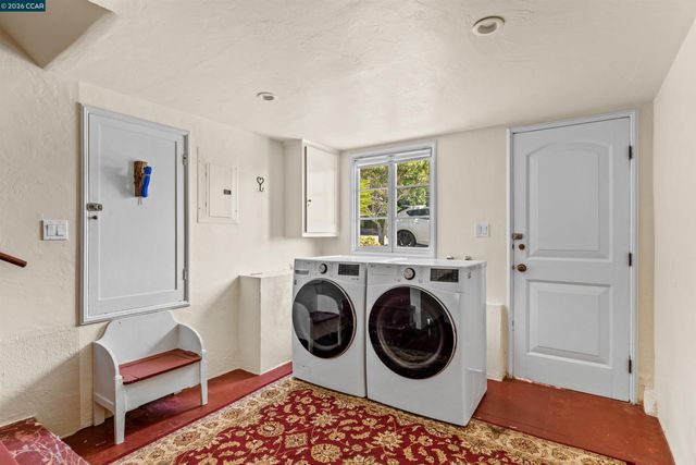 3735 Virden Ave, Oakland, CA 94619