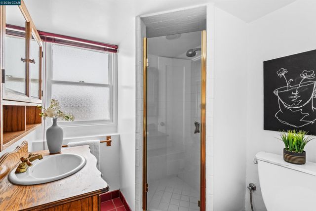 3735 Virden Ave, Oakland, CA 94619