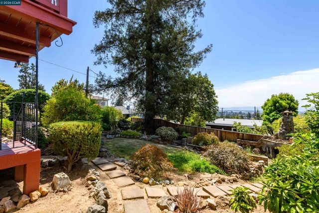 3735 Virden Ave, Oakland, CA 94619