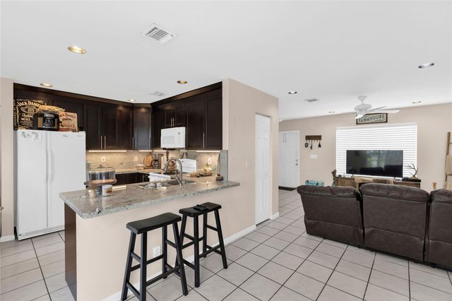 4777 SW 14th Street, Deerfield Beach, FL 33442
