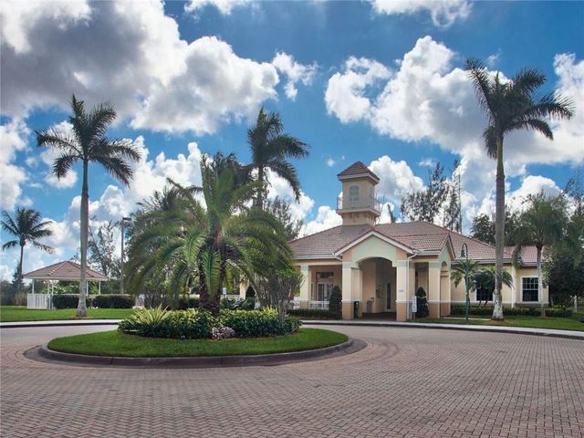 4777 SW 14th Street, Deerfield Beach, FL 33442