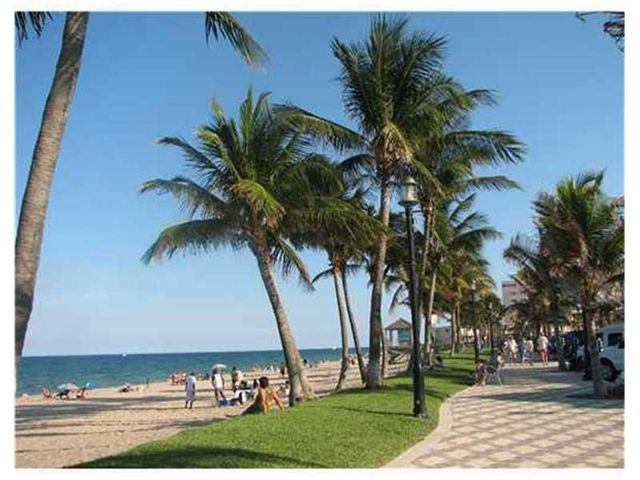 4777 SW 14th Street, Deerfield Beach, FL 33442