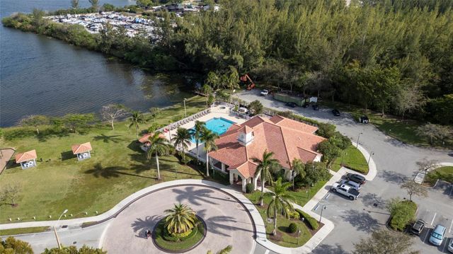 4777 SW 14th Street, Deerfield Beach, FL 33442