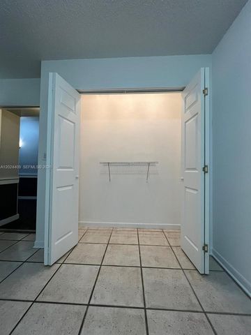 3123 Oakland Shores Drive D112, Oakland Park, FL 33309