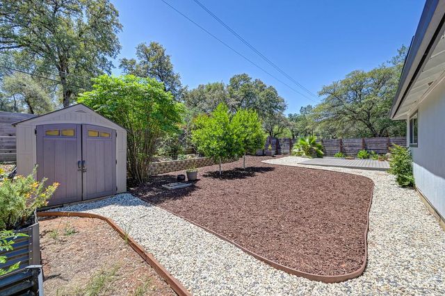 11375 Dry Creek Rd, Auburn, CA 95602