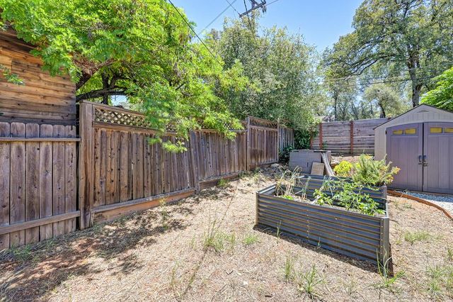 11375 Dry Creek Rd, Auburn, CA 95602