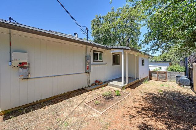 11375 Dry Creek Rd, Auburn, CA 95602