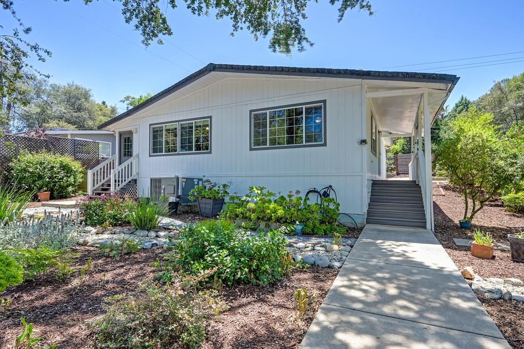 11375 Dry Creek Rd, Auburn, CA 95602