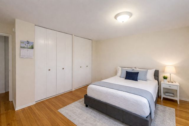 7306 N WINCHESTER Avenue 205, Chicago, IL 60626