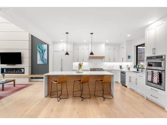 529 Ne Province Dr, Camas, WA 98607