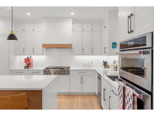 529 Ne Province Dr, Camas, WA 98607