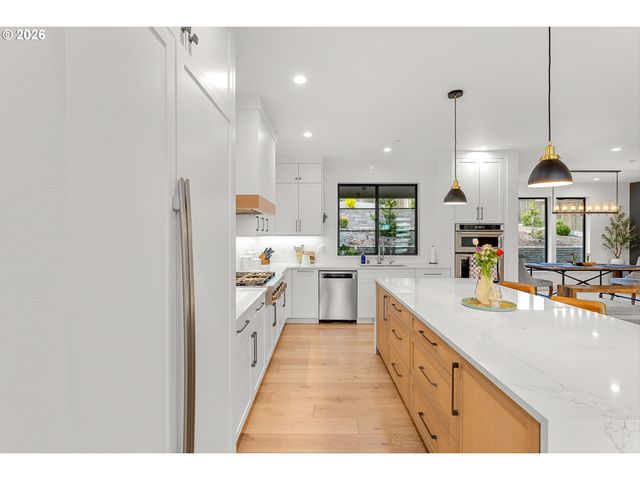 529 Ne Province Dr, Camas, WA 98607