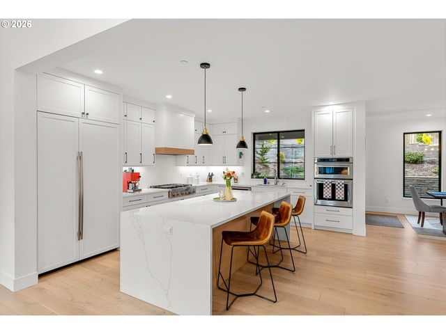 529 Ne Province Dr, Camas, WA 98607