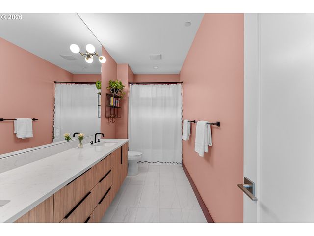 529 Ne Province Dr, Camas, WA 98607