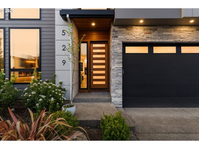 529 Ne Province Dr, Camas, WA 98607