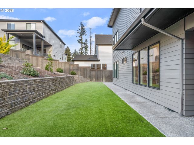 529 Ne Province Dr, Camas, WA 98607