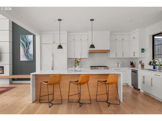 529 Ne Province Dr, Camas, WA 98607