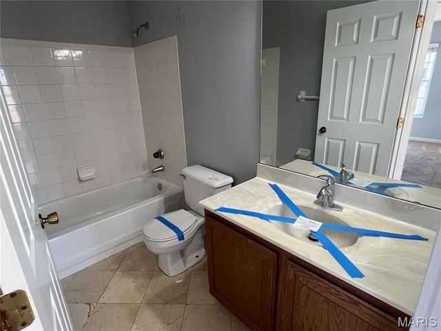 12726 Bennington Common Lane, St Louis, MO 63146