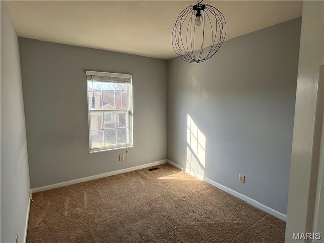 12726 Bennington Common Lane, St Louis, MO 63146