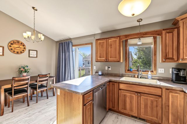 43 Nicholas Way, Hudson, WI 54016