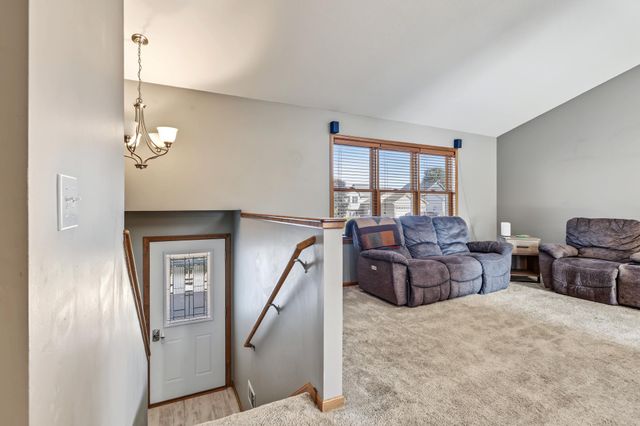 43 Nicholas Way, Hudson, WI 54016